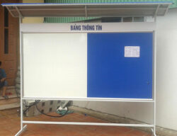 Bảng thông báo có kính 2 mặt